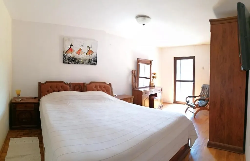 Holiday Apartment In Funtana With Balcony, Air Conditioning, Wifi, Washing Machine 4982-10