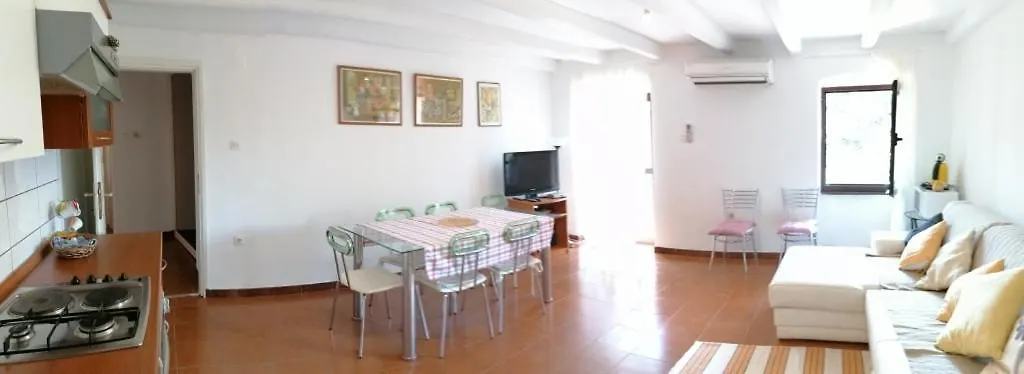 Holiday Apartment In Funtana With Balcony, Air Conditioning, Wifi, Washing Machine 4982-10 Chorvatsko