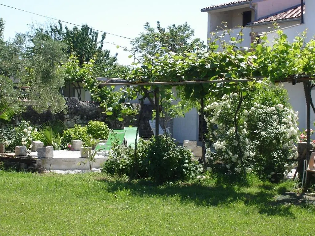 Holiday Apartment In Funtana With Balcony, Air Conditioning, Wifi, Washing Machine 4982-10
