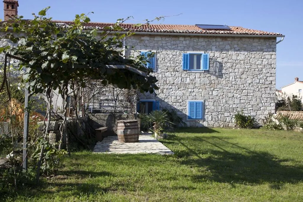 Holiday Apartment In Funtana With Balcony, Air Conditioning, Wifi, Washing Machine 4982-10