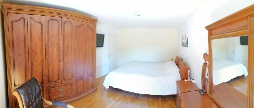 Holiday Apartment In Funtana With Balcony, Air Conditioning, Wifi, Washing Machine 4982-10